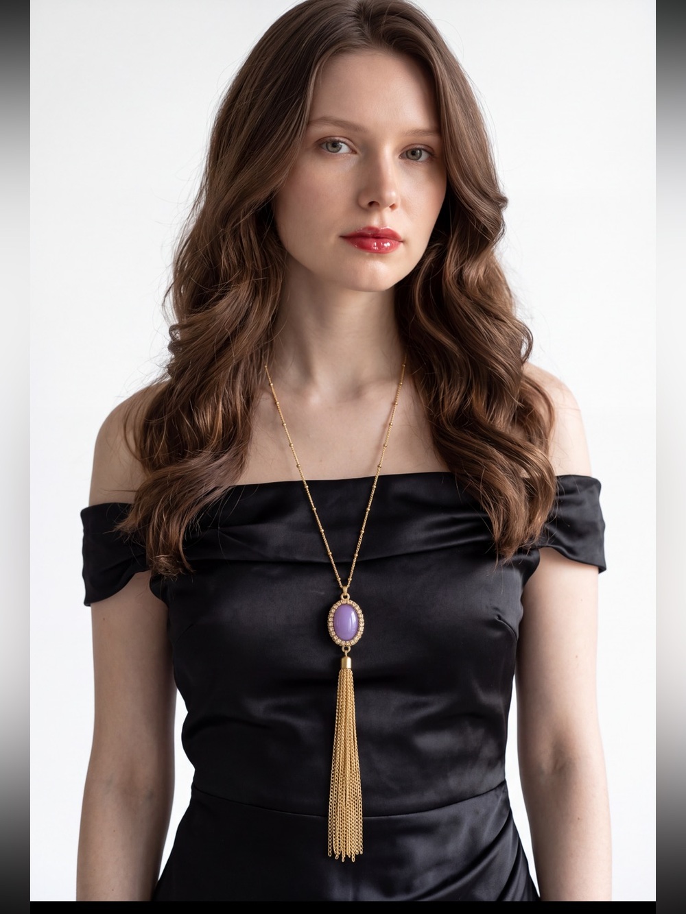 Vintage Gold-Tone Necklace with Oval Purple Cabochon Set With Round Rhinestones